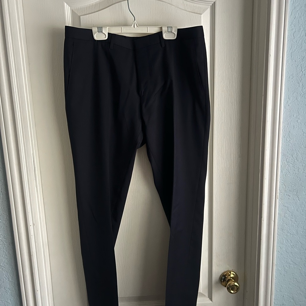 Hugo Boss Men's Black Dress Pants 34